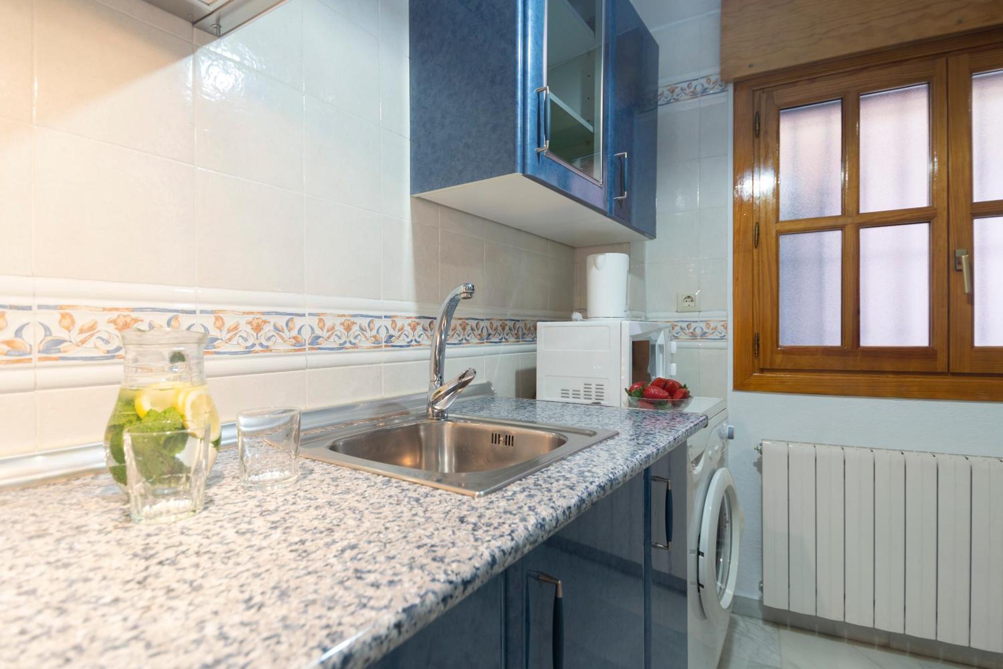 Apartamento Adultos Centro Nueva De La Virgen 2 Free Parking กรานาดา ภายนอก รูปภาพ