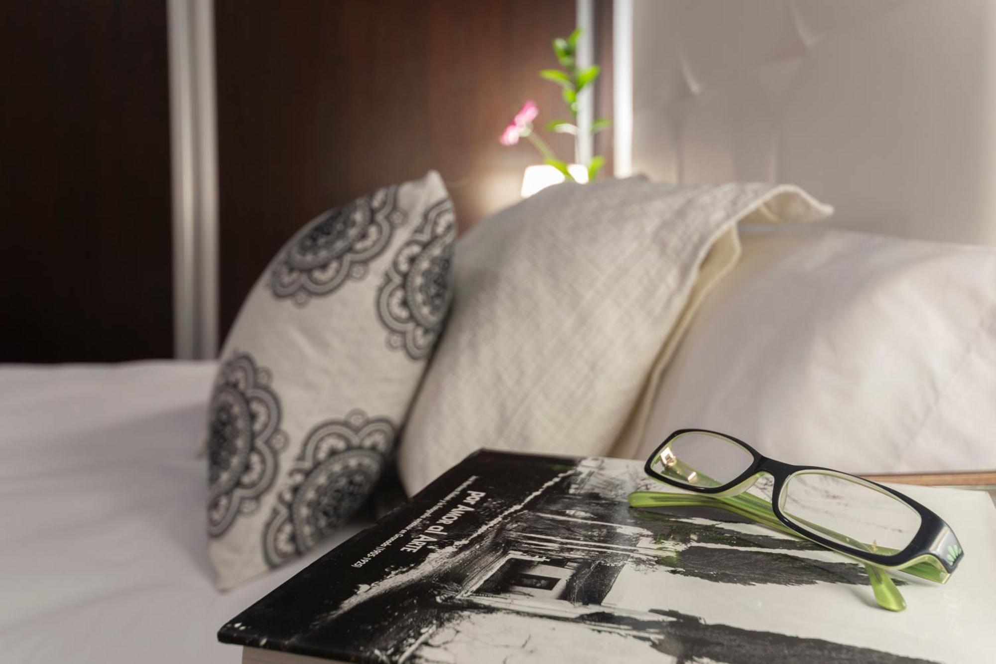 Apartamento Adultos Centro Nueva De La Virgen 2 Free Parking กรานาดา ภายนอก รูปภาพ